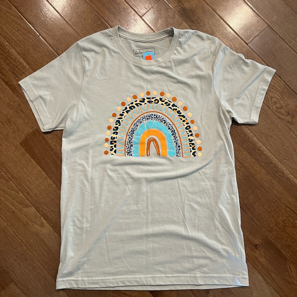 Graphic Rainbow Tee